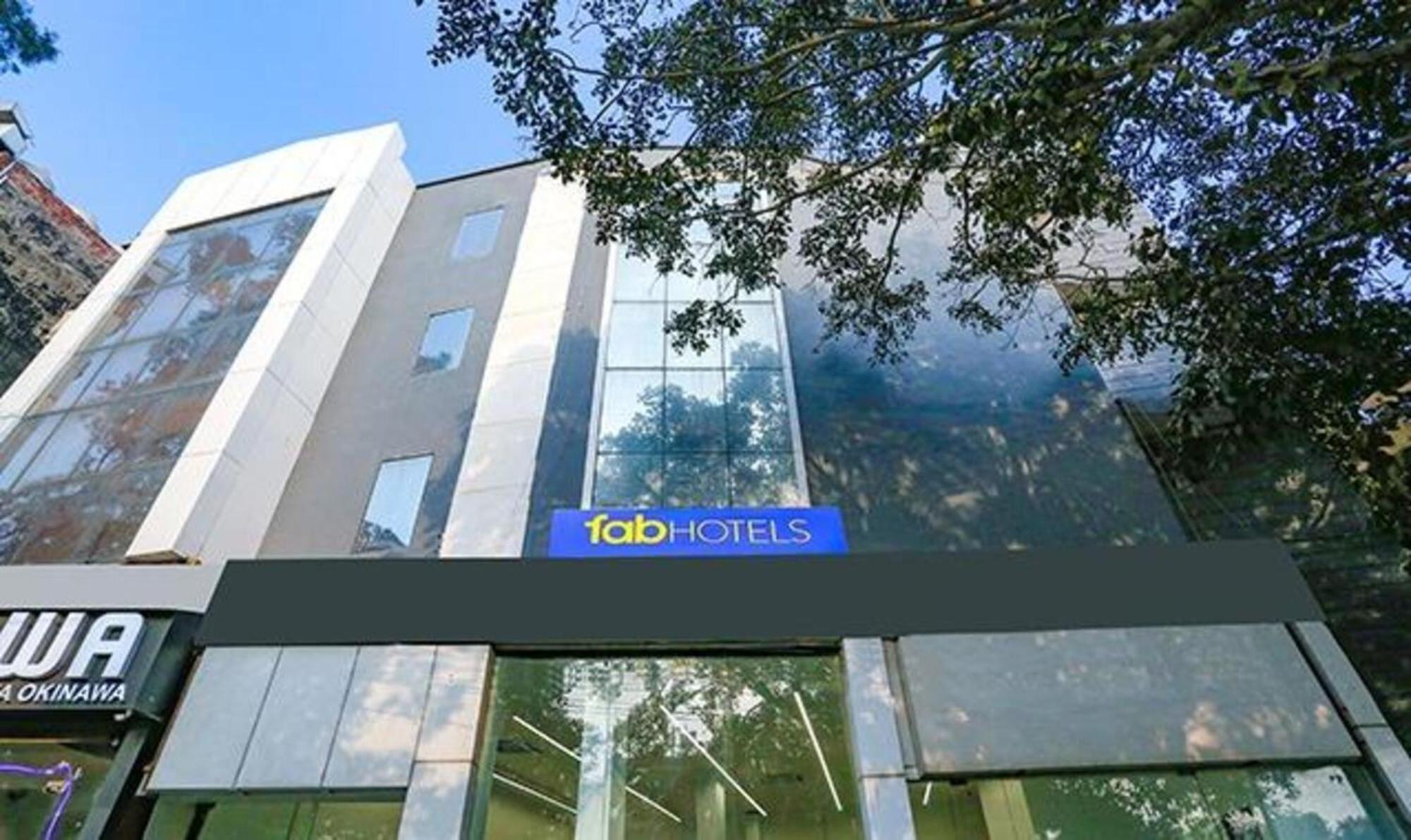 Fabhotel Urban Residency Model Town New Delhi Exterior photo